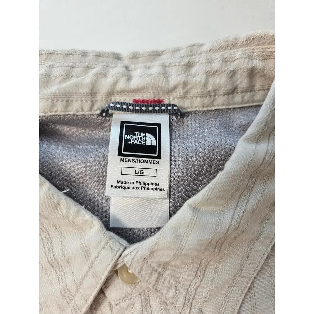 The North Face size large short sleeve button up men's outdoor neutral